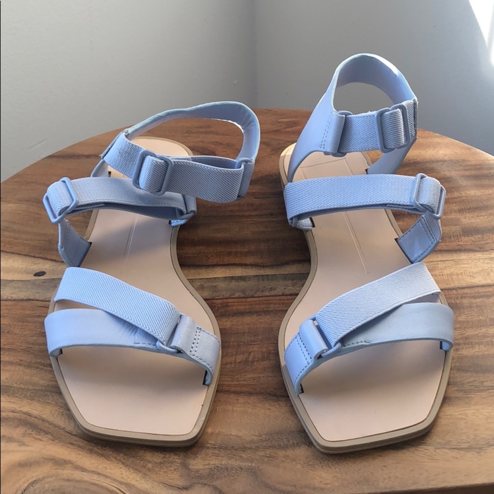 Never worn Dolce Vita strappy sandal, size 6.5